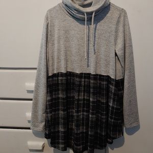 Acting Pro Sweater with pockets